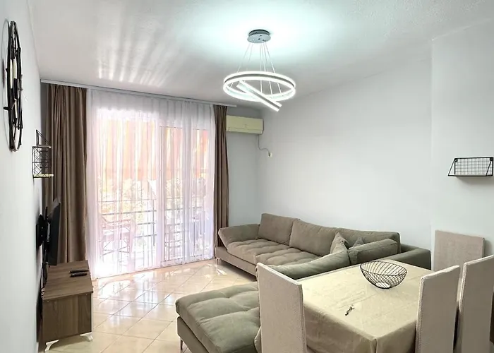 Kroi Apartment, By The Sea * Golem (Tirana)